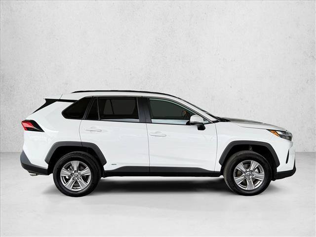 Used 2025 Toyota RAV4 LE AWD/4WD image 4