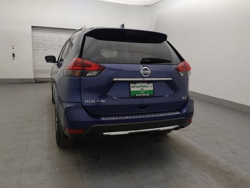 Used 2018 Nissan Rogue SV w/ Premium Package image 6