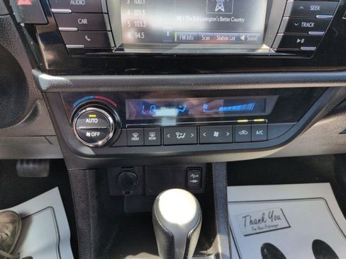 Used 2016 Toyota Corolla L image 18