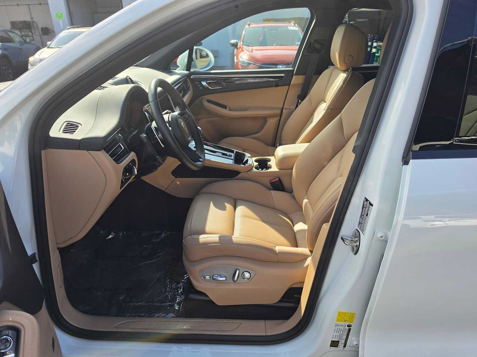 Used 2026 Porsche Macan AWD/4WD image 20