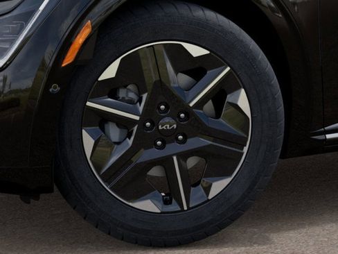 New 2025 Kia EV6 Wind image 9