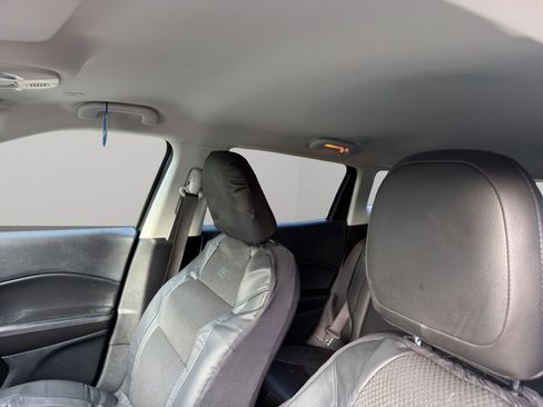 Used 2019 Jeep Compass Latitude AWD/4WD image 4