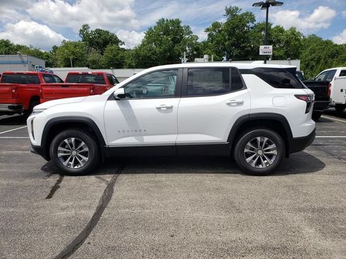 New 2026 Chevrolet Equinox LT w/ Convenience Package II AWD/4WD image 3