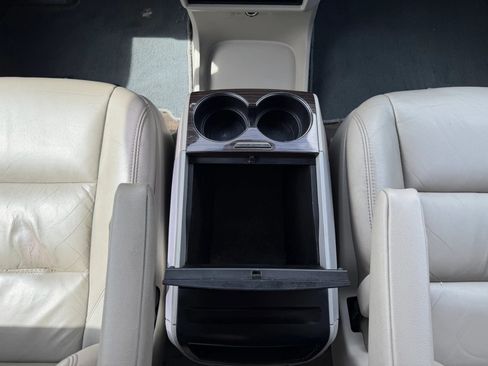 Used 2016 Toyota Sienna XLE image 32