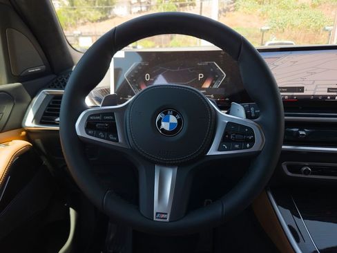 New 2026 BMW X5 xDrive40i w/ M Sport Package AWD/4WD image 14