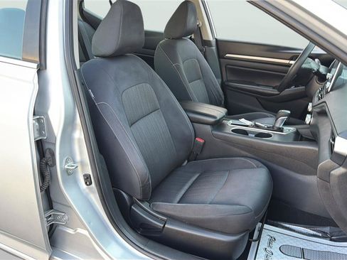 Used 2022 Nissan Altima 2.5 SV FWD image 14