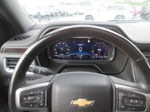 Used 2022 Chevrolet Tahoe LT w/ Luxury Package AWD/4WD image 35