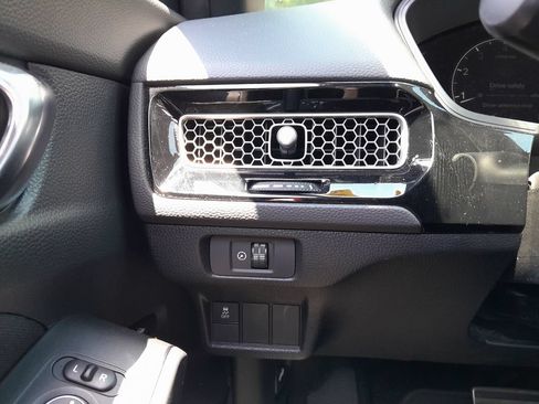 Used 2025 Honda Civic Sport image 14