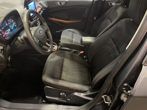Used 2021 Ford EcoSport SE w/ SE Convenience Package image 9