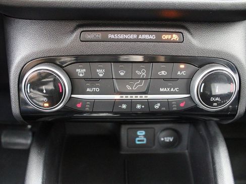 Used 2022 Ford Escape SEL image 35