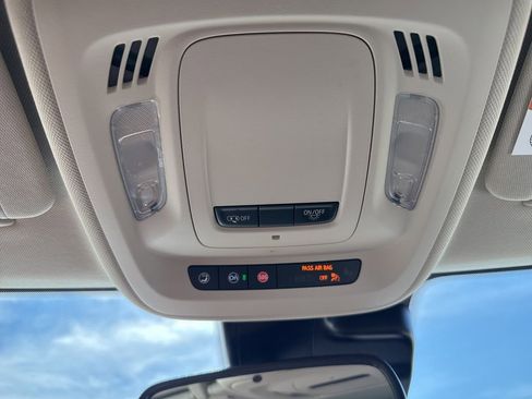 Used 2023 Buick Envision Preferred w/ Sport Touring Package AWD/4WD image 20