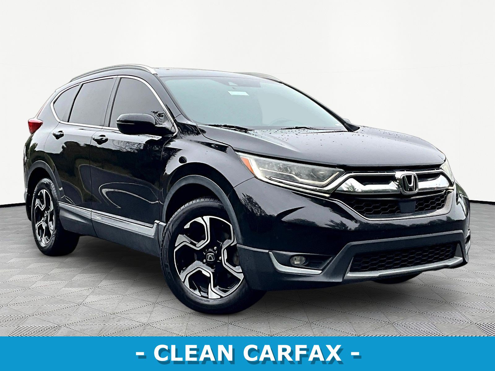 Used 2019 Honda CR-V Touring image 3