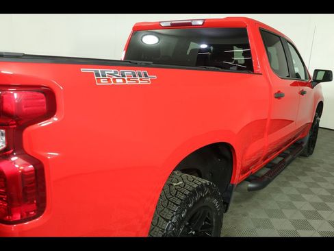 Used 2024 Chevrolet Silverado 1500 Custom Trail Boss w/ LPO, Dark Essentials Package AWD/4WD image 19