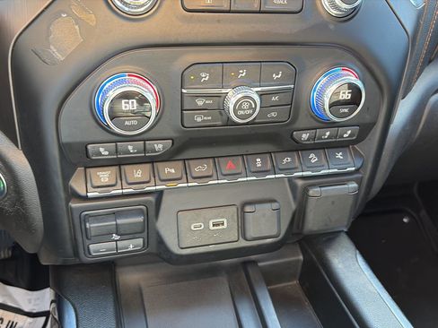 Used 2021 GMC Sierra 3500 AT4 w/ AT4 Premium Plus Package image 27