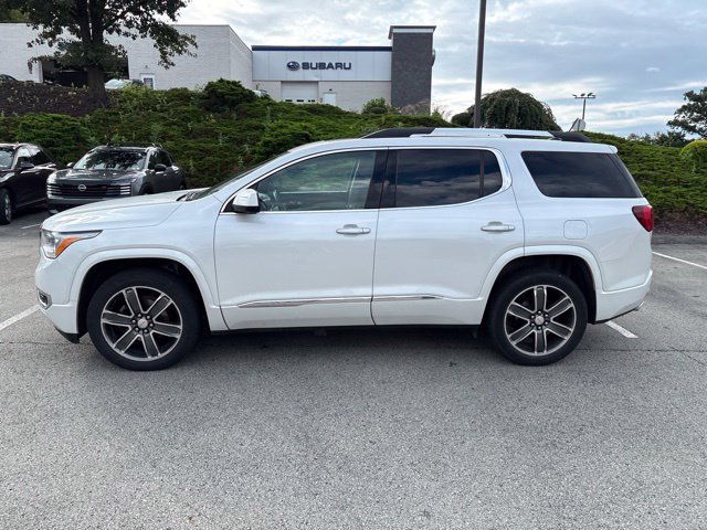 Used 2017 GMC Acadia Denali w/ Technology Package AWD/4WD image 2