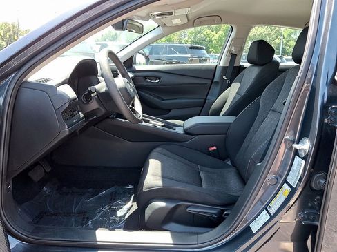 Used 2023 Honda Accord LX image 3