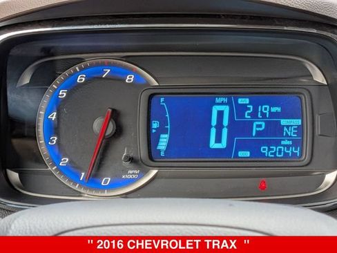 Used 2016 Chevrolet Trax LT w/ LT Sun and Sound Package AWD/4WD image 22