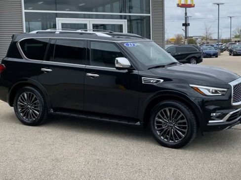 Used 2023 INFINITI QX80 Sensory w/ All-Season Package AWD/4WD image 3