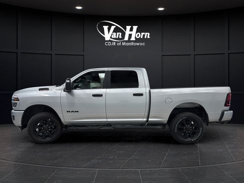 Used 2026 RAM 2500 Big Horn AWD/4WD image 4