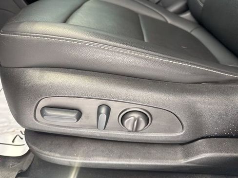 Certified 2023 GMC Acadia SLT w/ Elevation Edition image 21