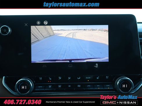 Used 2023 GMC Canyon AT4 w/ AT4 Premium Package image 17