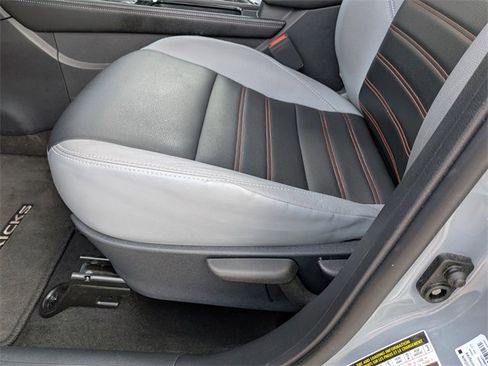 Used 2023 Nissan Kicks SR w/ SR Premium Package image 19