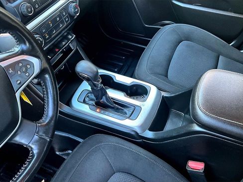 Certified 2022 Chevrolet Colorado LT w/ Fleet Safety Package image 16