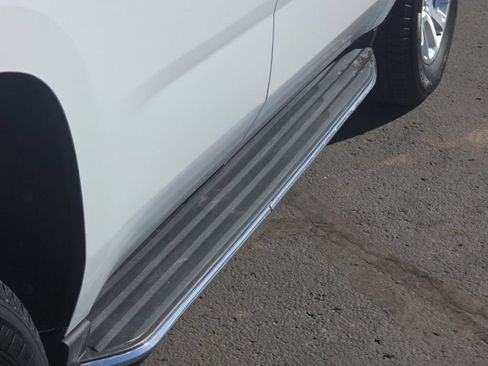 Used 2018 GMC Yukon SLT AWD/4WD image 13