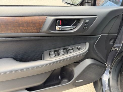 Used 2016 Subaru Outback 2.5i Limited w/ Popular Package #4 image 23
