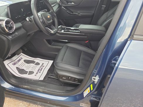 Used 2025 Chevrolet Equinox LT w/ Convenience Package II image 18