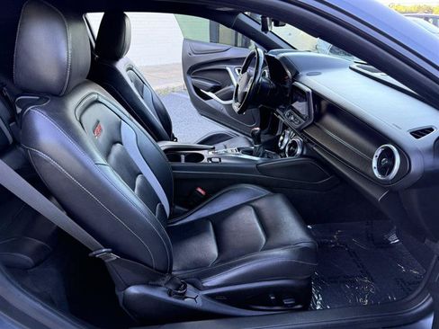 Used 2019 Chevrolet Camaro SS RWD image 11