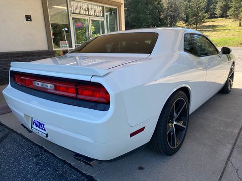 Used 2009 Dodge Challenger R/T RWD image 7