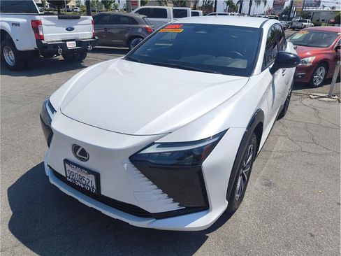 Used 2024 Lexus RZ 300e Premium w/ Accessory Package (Z1) FWD image 18