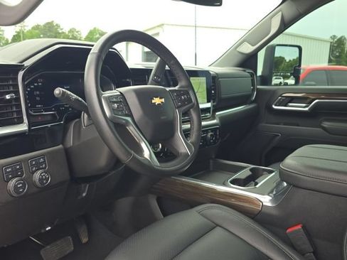 Used 2024 Chevrolet Silverado 2500 LT w/ All Star Edition AWD/4WD image 24