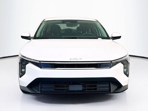 Used 2025 Kia K4 FWD image 2