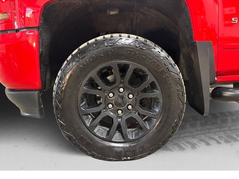 Used 2017 Chevrolet Silverado 1500 LT w/ All Star Edition image 47