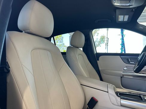 Certified 2025 Mercedes-Benz GLA 250 image 18