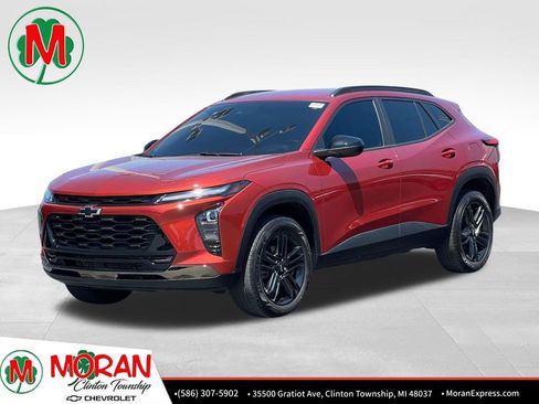 Certified 2024 Chevrolet Trax ACTIV w/ Driver Confidence Package FWD image 1