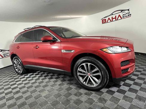 Used 2020 Jaguar F-PACE Premium image 12