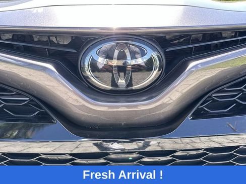 Used 2021 Toyota Camry SE FWD image 10