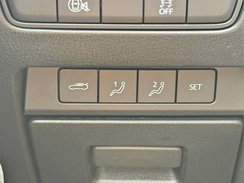 Used 2024 MAZDA MAZDA3 s FWD image 25