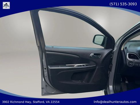 Used 2019 Dodge Journey Crossroad AWD/4WD image 18