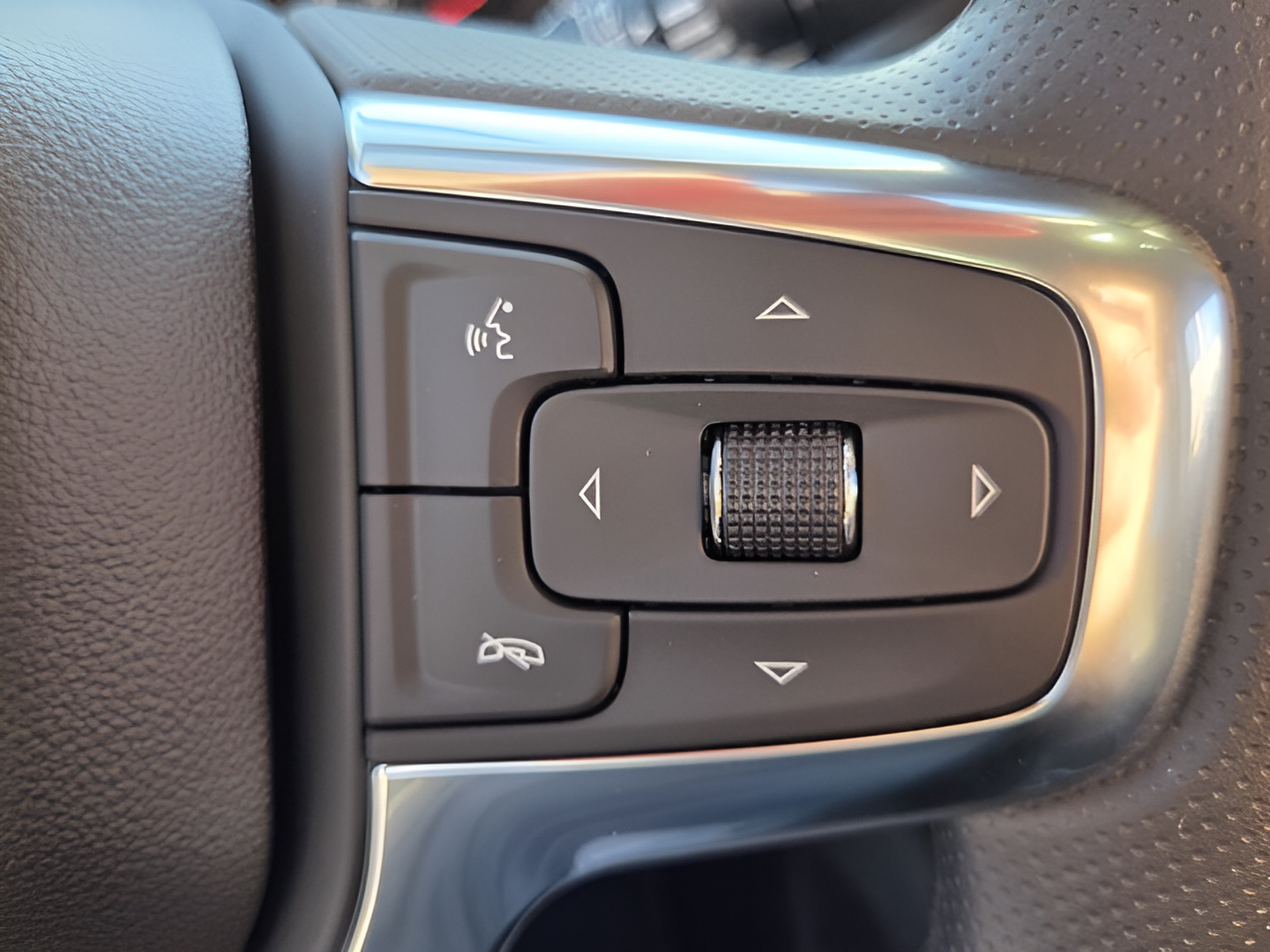 New 2026 Chevrolet Blazer LT FWD image 28
