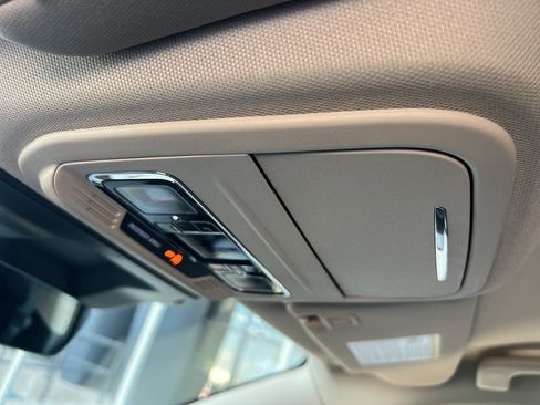 New 2026 Lincoln Corsair Premiere image 14