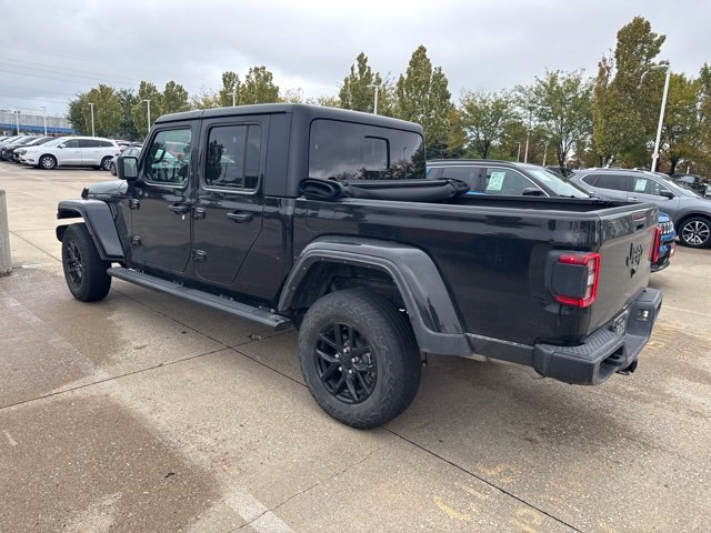 Used 2023 Jeep Gladiator Sport AWD/4WD image 5