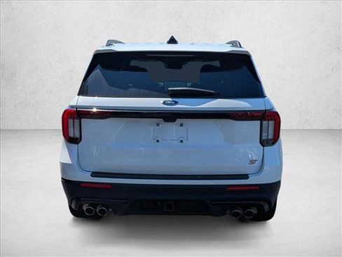 Certified 2025 Ford Explorer ST RWD image 7