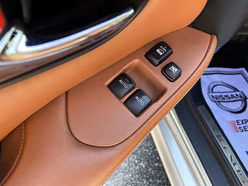 Used 2005 Lexus SC 430 Convertible RWD image 10