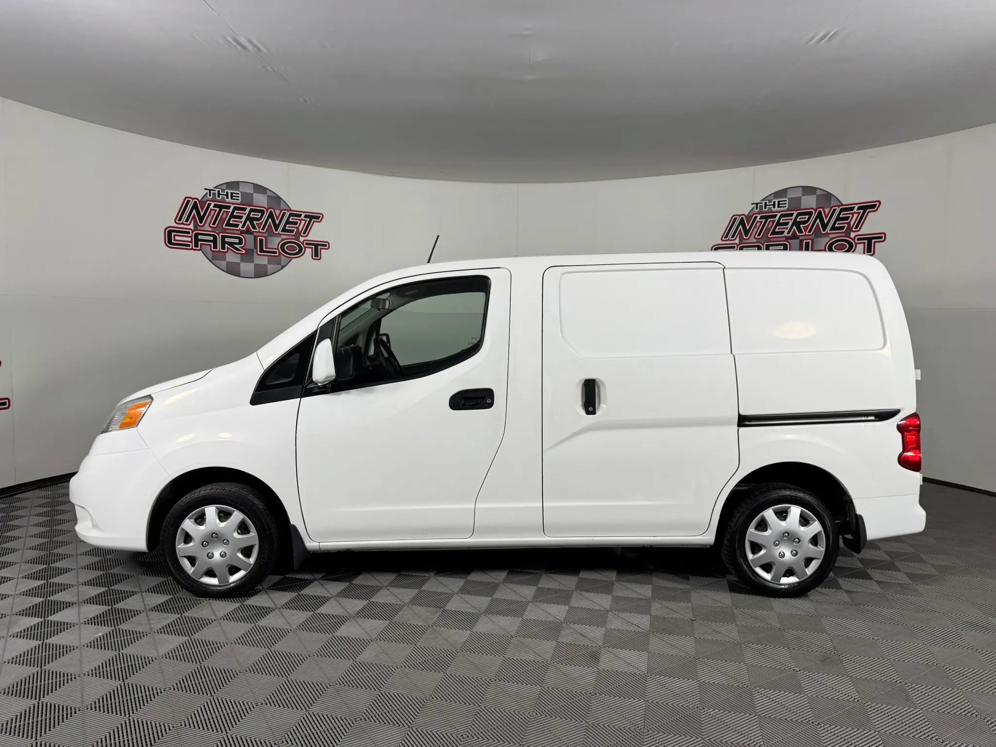 Used 2018 Nissan NV200 SV w/ Navigation Package FWD image 4