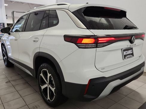 New 2025 Volkswagen Tiguan SE image 5