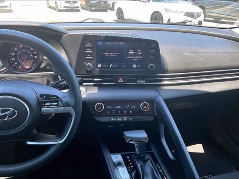 Used 2021 Hyundai Elantra SEL FWD image 9